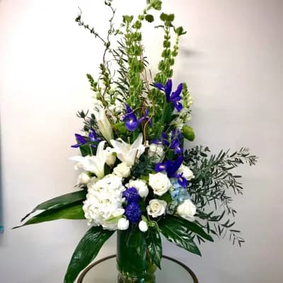 Blue Elegance - Fresh Flowers Bellevue