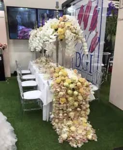 ceremony table in blooms